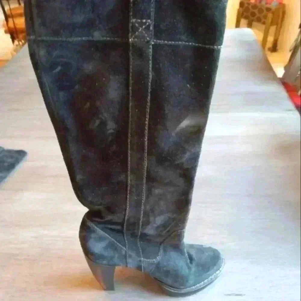 Kors by Michael Kors Suede Boots - Picture 4 of 7